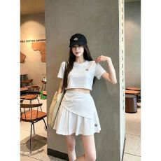 运动服套装女夏季小个子修身显瘦短袖款T恤不规则短裙休闲两件套
