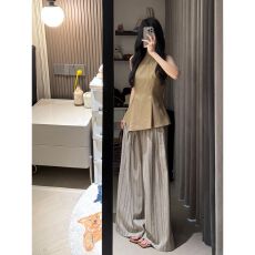 批发韩系设计感运动<b class='q'>套装</b>女夏季显瘦时尚无袖背心上衣阔腿裤<b class='q'>休闲</b>两件套