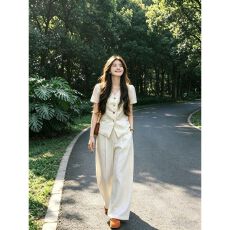 批发盐系高级感运动<b class='q'>套装</b>女夏季显瘦时尚老钱风短袖阔腿裤休闲两件套潮