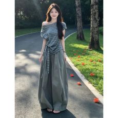 批发韩系超好看松弛感穿搭一整套<b class='q'>女</b>夏季斜肩条纹上衣休闲裤子两件套装
