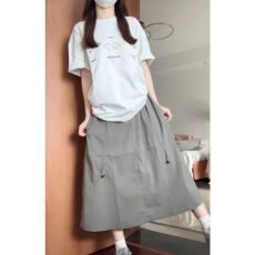 批发<b class='q'>夏</b>季印花短袖体恤套装速干简约风宽松灰绿色显瘦工装半身裙两件套