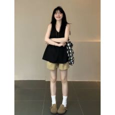 批发韩系时尚休闲<b class='q'>运动服</b>套装女夏季减龄ins黑色V领黑色上衣短裤两件套