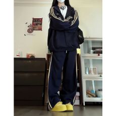 批发国潮嘻哈<b class='q'>休闲</b>运动服<b class='q'>套装</b>女秋季美式黑色宽松大码卫衣阔腿裤两件套