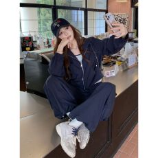 批发藏青色超好看短款外套工装阔腿裤套装两件套女早春<b class='q'>秋</b>韩系又酷又飒