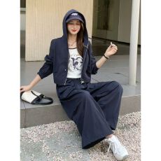 批发韩版宽松时尚<b class='q'>运动</b>套装女秋季酷飒工装风连帽卫衣阔腿裤<b class='q'>休闲</b>两件套