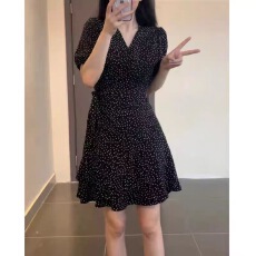 批发黑色波点长袖衬衫连衣裙女春季2025新款<b class='q'>雪纺</b>v领短裙高级感a字裙子