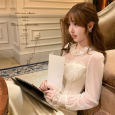 批发维斯小姐[挚爱唯美]复古网纱蕾丝拼接内搭衬衫 重工精致<b class='q'>收腰</b>衬衣