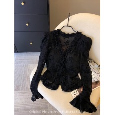 批发法式木耳边v领提花<b class='q'>蕾丝</b>衫女秋款喇叭长袖打底衫辣妹带抹胸小上衣