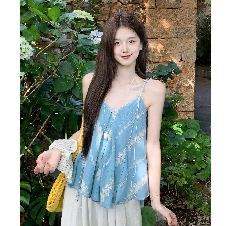 달콤한 자매 파란색 홀치기 염색 슬립 여성 여름 디자인 센스 작은 대중 루즈핏 표지 배 조끼 휴가 바람 외출용 맨위