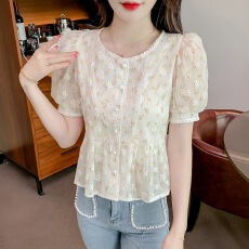 批发2026夏季新款气质百搭圆领泡泡印花小众别致上衣女薄款显瘦衬衫