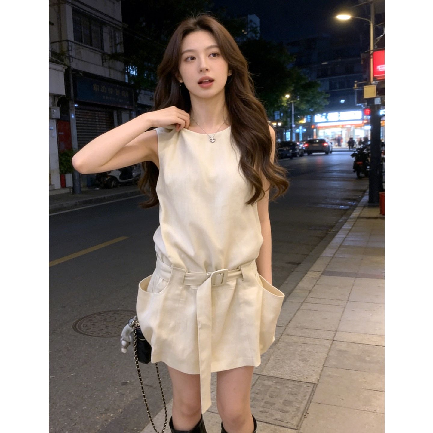 한국 스타일 초여름 자이언트 잘 생긴 여성 드레스 2026 새로운 허리 수축 레이스업 디자인 센스 쇼트 스타일 워크웨어 조끼 미니 스커트