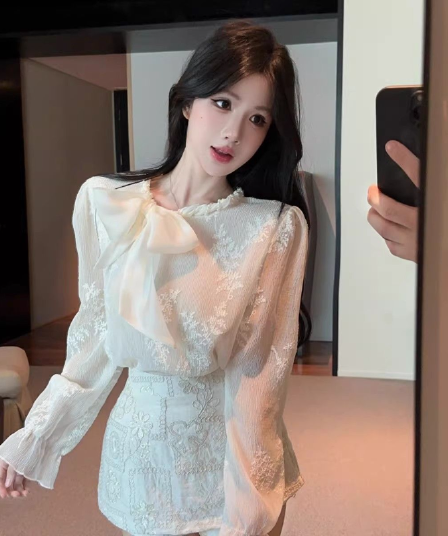 작은 샤넬 스타일 나비 매듭 거품 소매 여성 셔츠 이른 봄 궁정 자수 맨위 기본 셔츠 인사이드 가져 가라. 고급 센스 셔츠