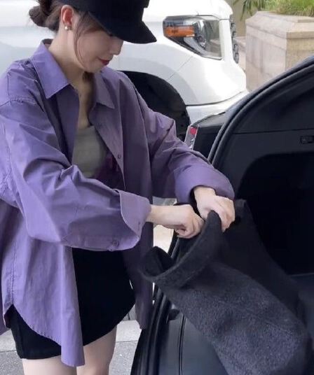 새로운 중식 살구 색상 단추 긴팔 셔츠 부드러운 품격 고급 센스 프랑스식 일상 출퇴근 거품 소매 맨위 여성