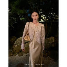 批发小香风外套秋天衣服女2023秋<b class='q'>冬</b>今年流行高级感复古小香风短外套
