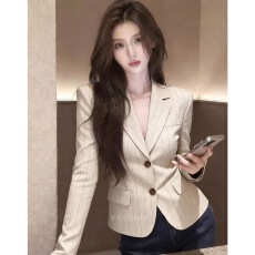 批发2026老钱风条纹西装外套女<b class='q'>通勤</b>小个子翻领单排扣高级感气质外套