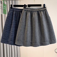 批发实拍大码女装冬装新款胖mm气质毛呢小格纹加绒齐膝盖配长靴半身裙