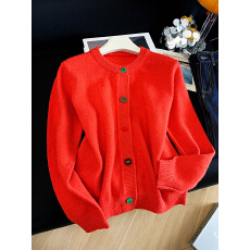 实拍 浓浓的~红色氛围感浣熊绒撞色丝绒扣开衫毛衣女