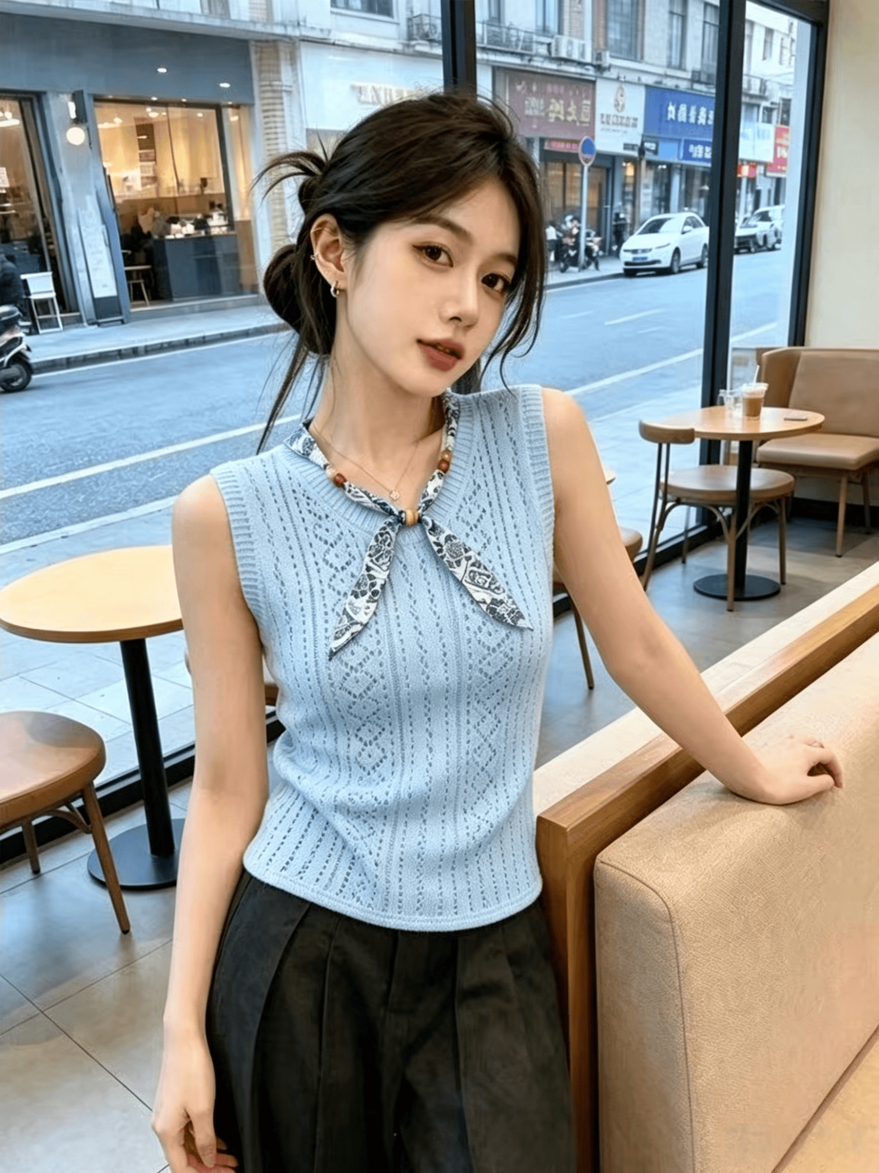 프랑스식 캐주얼 V넥 홀로우 아웃 니트 민소매 티셔츠 여성 셔츠 2026 여름 새로운 작은 청신 몸매 가꾸기 조끼 여성