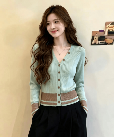 실사 디자인 센스 작은 대중 패치워크 색상 V넥 니트 스웨터 여성 이른 가을 새로운 세련된 슬림해 보이는 긴팔 오픈 가디건 맨위 한