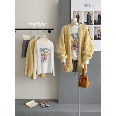 批发实拍2025秋冬温柔风灯笼袖宽松毛衣+卡通减龄<b class='q'>T</b><b class='q'>恤</b>+抽绳半身裙套装