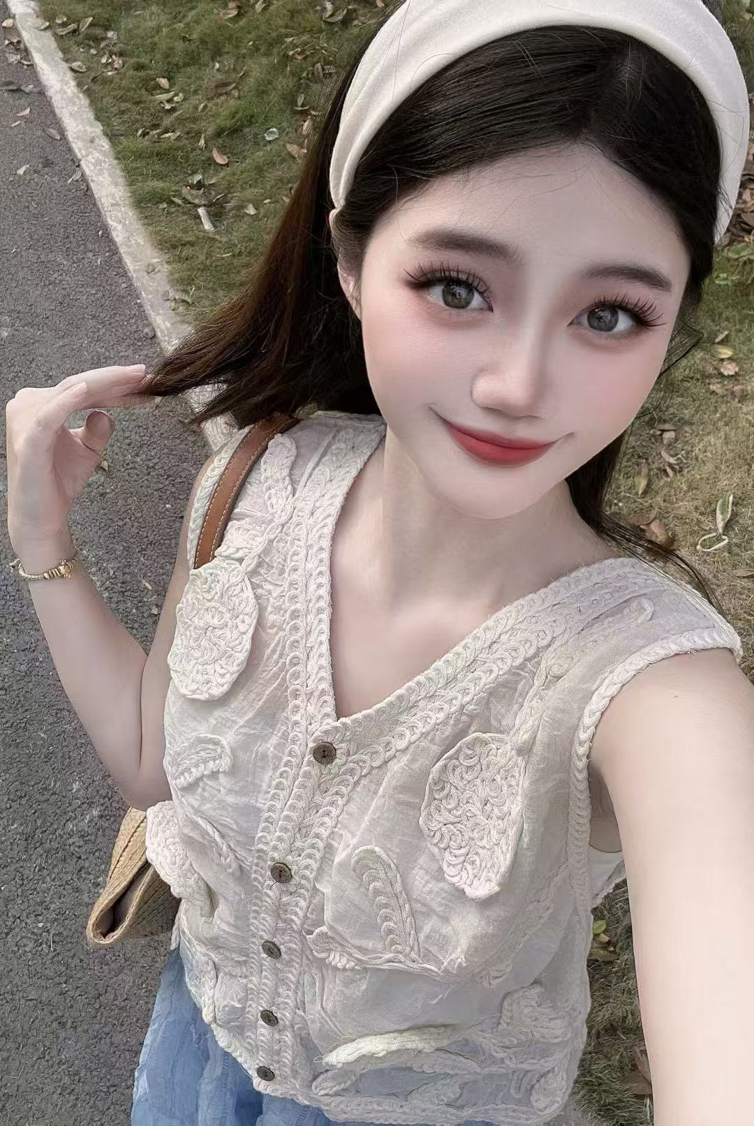 2026 봄 여름 새로운 순면 외부 가져 가라. 자수 홀로우 아웃 조끼 여성 훅 제직 민소매 어깨 품격 디자인 센스 베스트