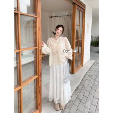 批发新款法式蕾丝镂空刺绣<b class='q'>衬衫</b>女夏季森系文艺防晒开衫长袖上衣