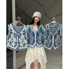 批发民族风V领钩花刺绣<b class='q'>马甲</b>女夏季复古流苏<b class='q'>牛仔</b><b class='q'>背心</b>无袖坎肩叠穿上衣