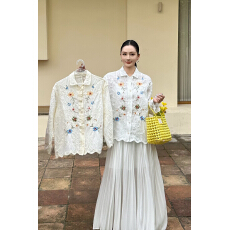 批发森系田园风彩线绣花全幅<b class='q'>蕾丝</b>衬衣女夏薄款透气宽松度假防晒小外套