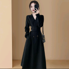 批发2025秋冬新款收腰风衣外套女装<b class='q'>西装</b>风衣式连衣裙<b class='q'>修身</b>显瘦女黑色裙