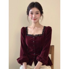 批发法式赫本风圣诞红色方领蕾丝花边丝绒<b class='q'>衬衫</b>女25冬独特漂亮内搭上衣