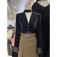 批发加绒喇叭泡泡袖<b class='q'>衬衫</b>女冬纯欲法式名媛v领上衣蕾丝内搭打底衫