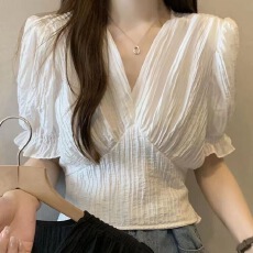 批发白色V领<b class='q'>短袖</b>T恤夏短款高腰正肩收腰小个子多巴胺辣妹泡泡袖法式潮