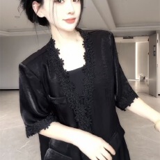 批发2025年夏季网红新款西装<b class='q'>外套</b>女韩版蕾丝花边拼接醋酸垂感显瘦<b class='q'>西服</b>