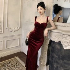 批发法式气质名媛御姐性感显胸高级感吊带<b class='q'>丝绒</b><b class='q'>连衣裙</b>包臀鱼尾礼服长裙