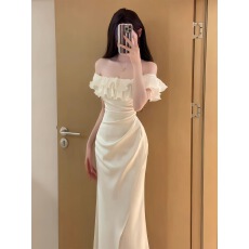 批发法式高级感<b class='q'>晚宴</b><b class='q'>礼服</b>白色一字肩连衣裙女夏季气质荷叶边名媛风长裙