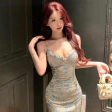 批发国风青花蕾丝钩花吊带<b class='q'>连衣裙</b>气质<b class='q'>名媛</b>性感修身包臀女神礼服中长裙