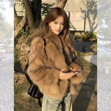 批发高级感棕色仿狐狸毛环保<b class='q'>皮草</b>外套女冬季2026新款短款毛毛绒<b class='q'>大衣</b>潮