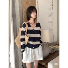 批发法式v领条纹冰丝镂空针织开衫<b class='q'>外套女</b>外搭薄款防晒罩衫上衣