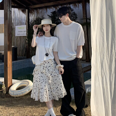 批发实拍海边度假风套装碎花<b class='q'>半身</b>裙两件套情侣装