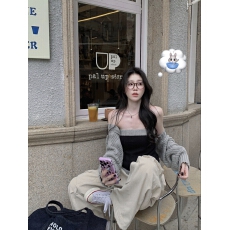 批发实拍韩系针织开衫毛衣套装女秋季新款<b class='q'>修身</b>显瘦抹胸两件套