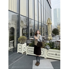 批发实拍叠穿v领针织<b class='q'>马甲</b>背心女新款百搭<b class='q'>马夹</b>无袖坎肩+衬衫