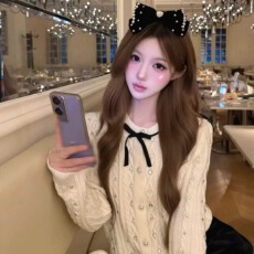 批发2025小香风烫钻长袖<b class='q'>针织</b><b class='q'>开衫</b>女秋冬季千金纯欲气质短款毛衣外套