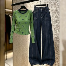批发小众满印圆领长袖打底衫女明线高腰阔腿<b class='q'>牛仔</b>裤休闲两件套套装