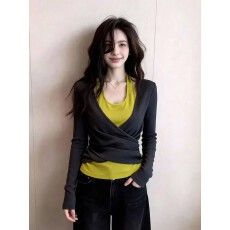 批发假两件长袖t恤独特漂亮灰色衣服小衫女装早<b class='q'>春</b>季新款潮牌挂脖上衣