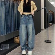 批发满天星烫钻弯刀牛仔<b class='q'>裤</b>女2026新款春季满钻阔腿<b class='q'>裤</b><b class='q'>大码</b>胖mm直筒<b class='q'>裤</b>子