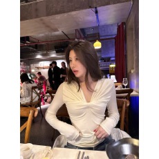 批发性感长袖<b class='q'>打底衫</b>春季设计感小众修身显瘦上衣女