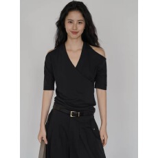 批发韩系<b class='q'>黑色</b>V领上衣斜肩露肩设计夏季修身显瘦短袖<b class='q'>T</b><b class='q'>恤</b>女