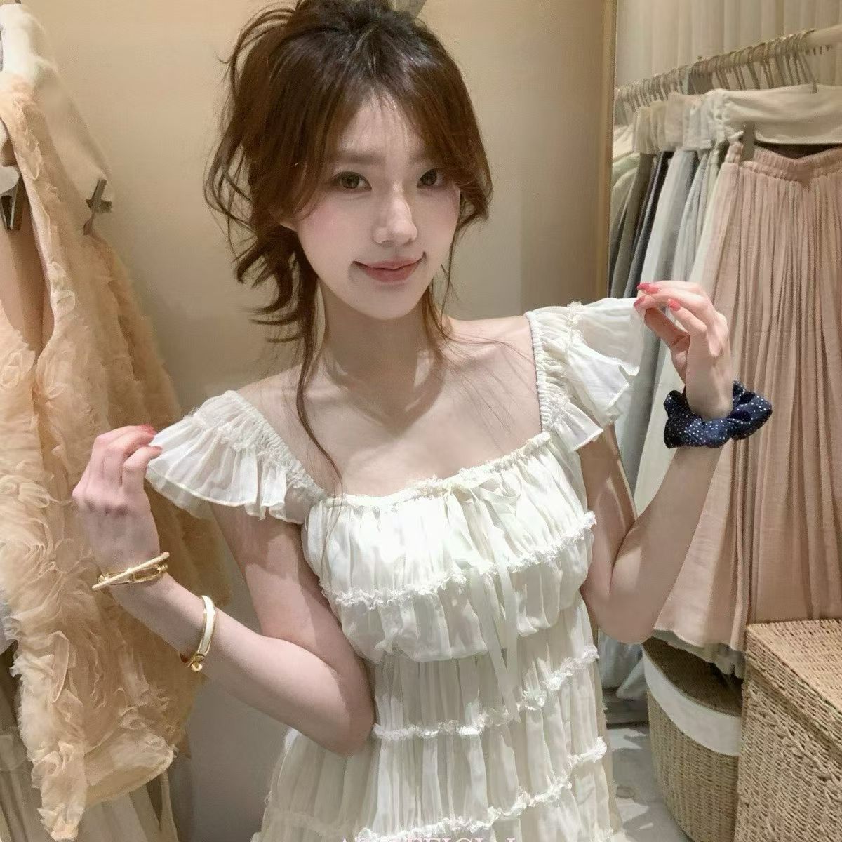 열세 개 2026 여름 새로운 한국 스타일 달콤한 미국 칼라 프릴 작은 날다 소매 케이크 작은 셔츠 여성 부드러운 맨위