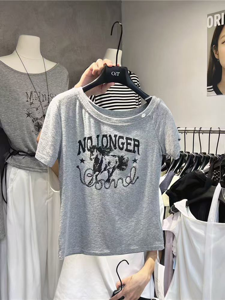 열세 개 여성 의류 아메리칸 고유 한 또한 아주 좋아. 비스듬한 어깨 반팔 티셔츠 여성 여름 섹션 몸매 가꾸기 슬림해 보이는 핫걸 맨위