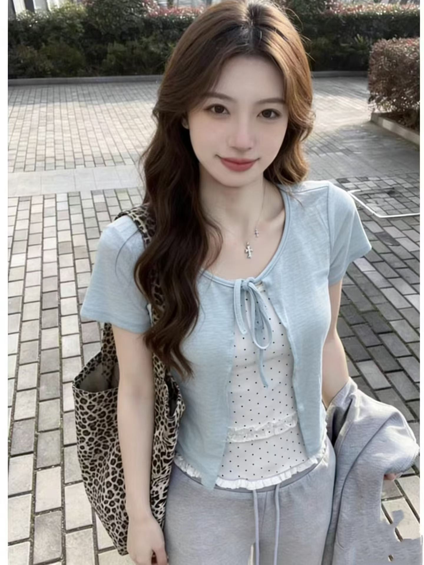 페이크 레이어드 도트 무늬 긍정적 인 어깨 반팔 티셔츠 여성 여름 mm 표지 고기 슬림해 보이는 작은 대중 Chic 프릴 맨위